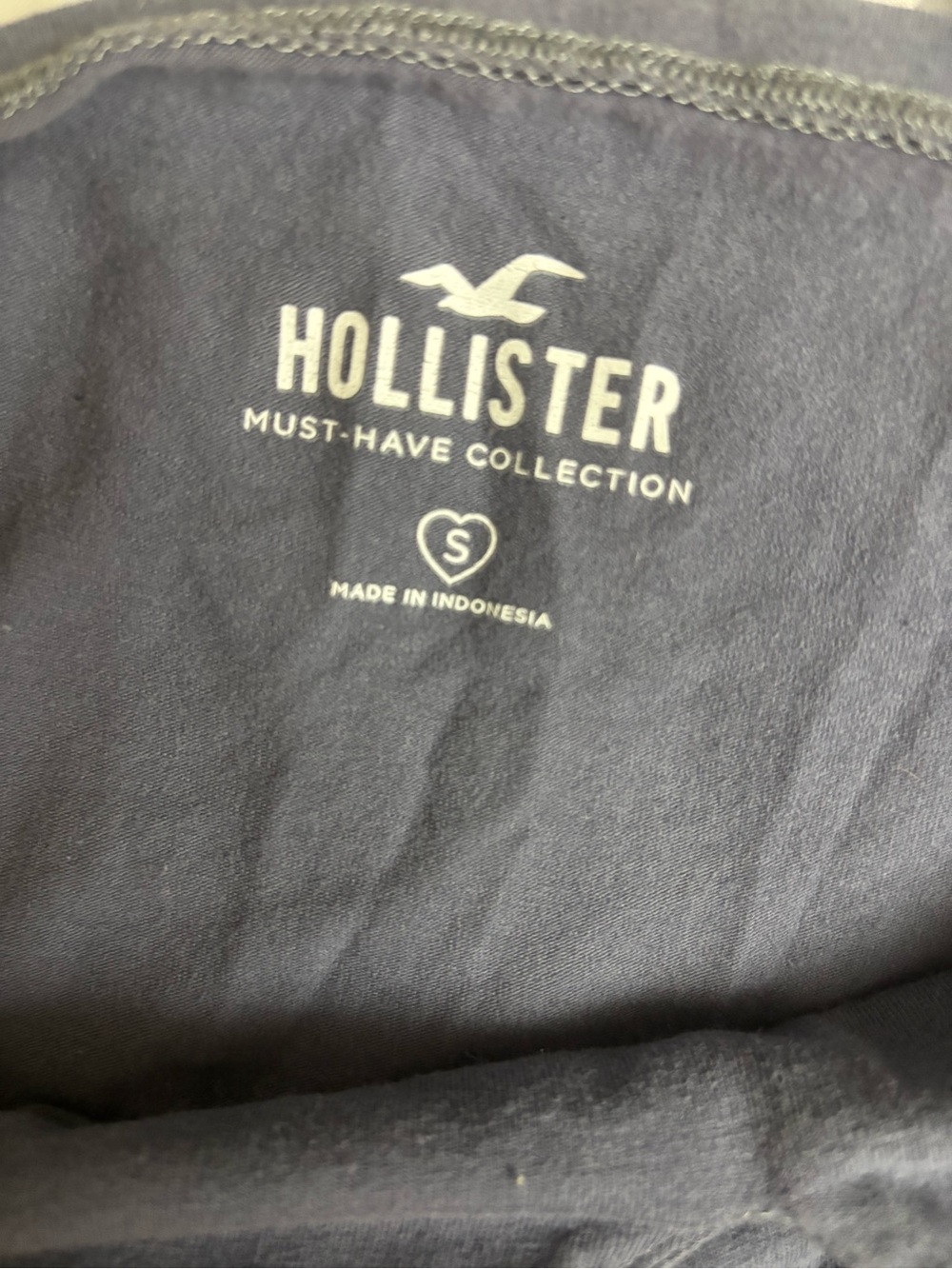 Hollister Gray Halter Crop Top - Picture 3 of 4